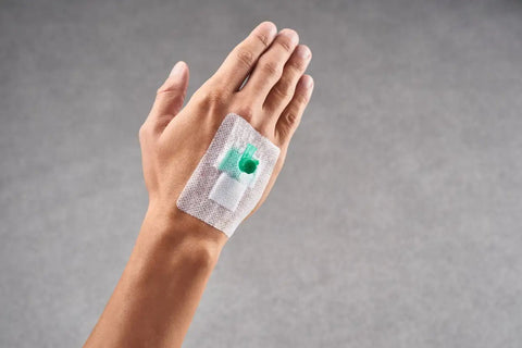 Curafix i.v. Soft Kanülenfixierung steril, 6x7,5cm, 50 Stück Lohmann & Rauscher